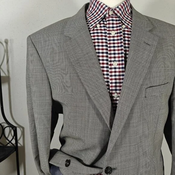 JOS A BANK Men's‎ Sport Coat Blazer Two Button Gray Houndstooth Wool Size 42L